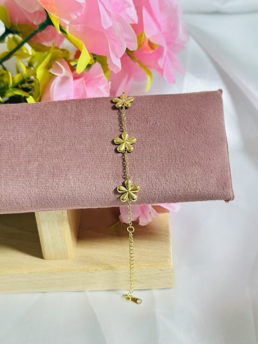 Anti Tarnish Golden Daisy Charm Bracelet