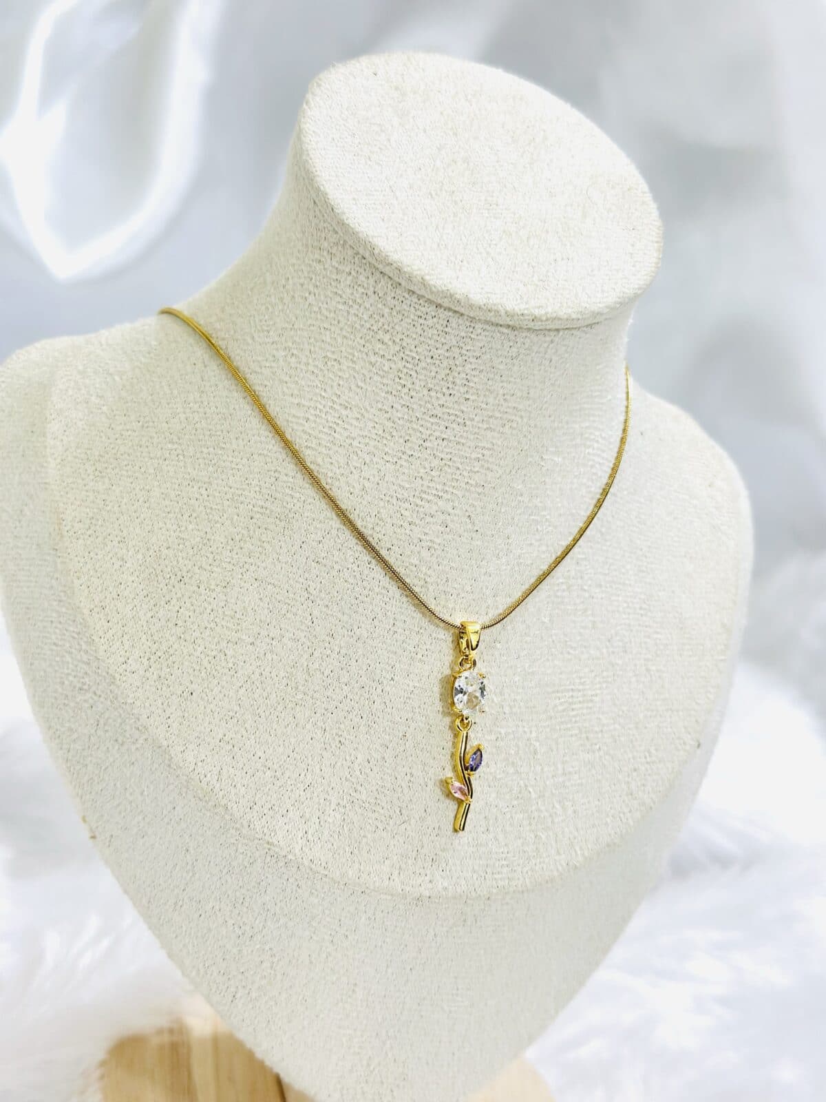 Anti Tarnish Crystal Bloom Necklace