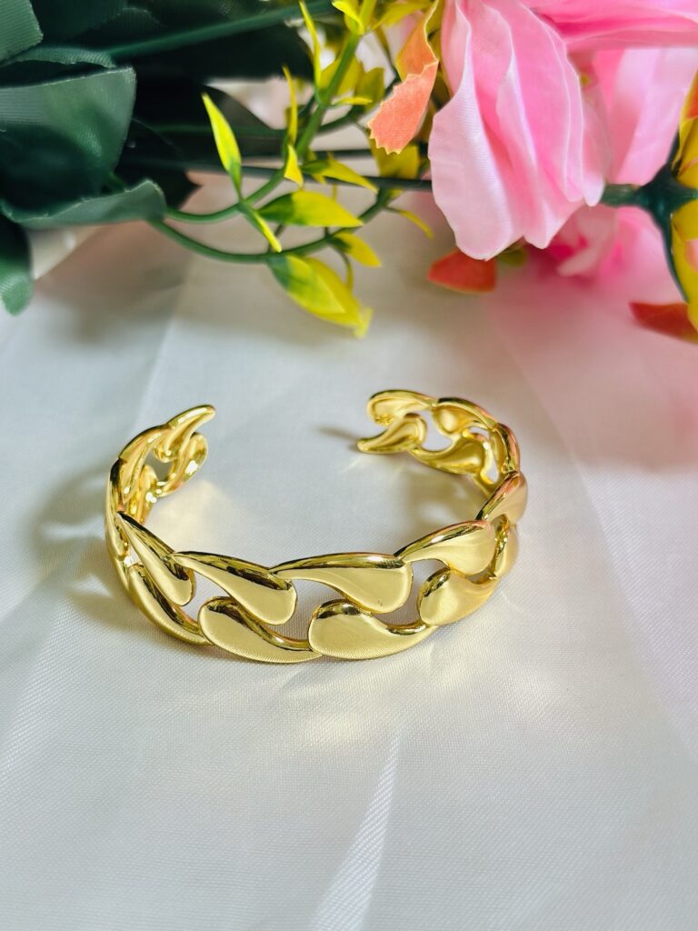 Anti Tarnish Chunky Gold Link Statement Cuff