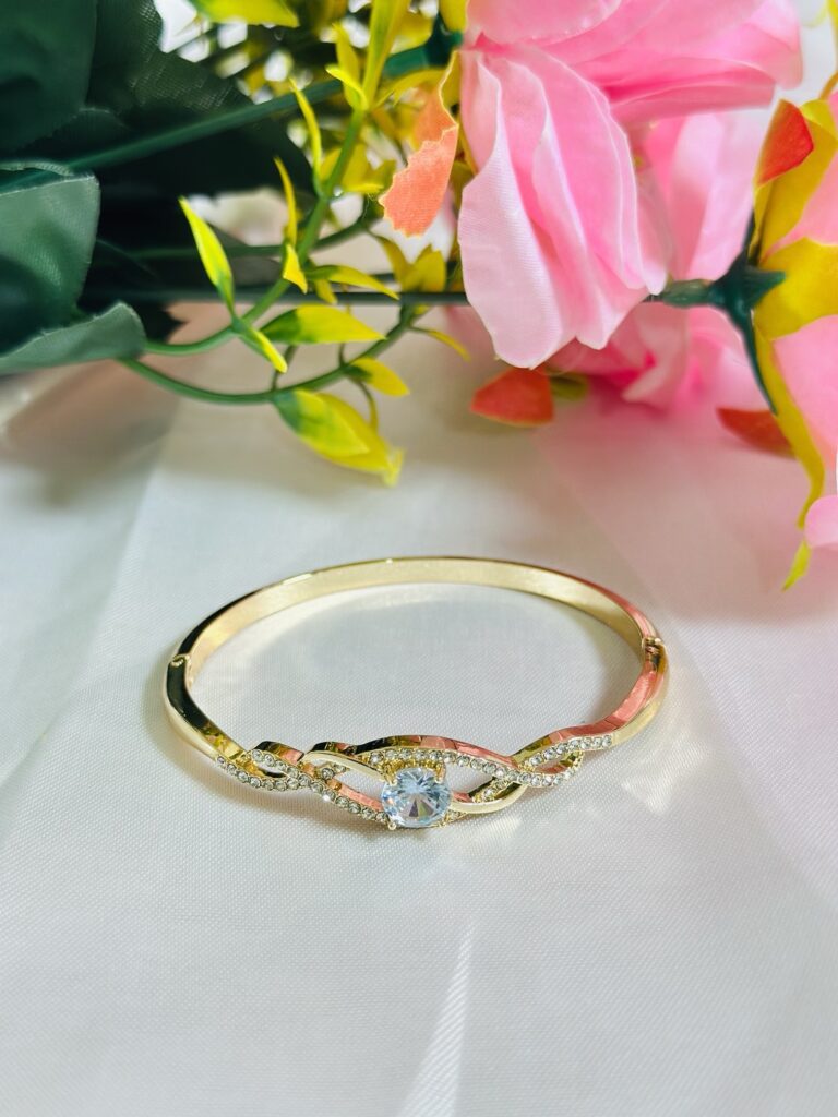 Anti Tarnish Infinity Crystal Bangle