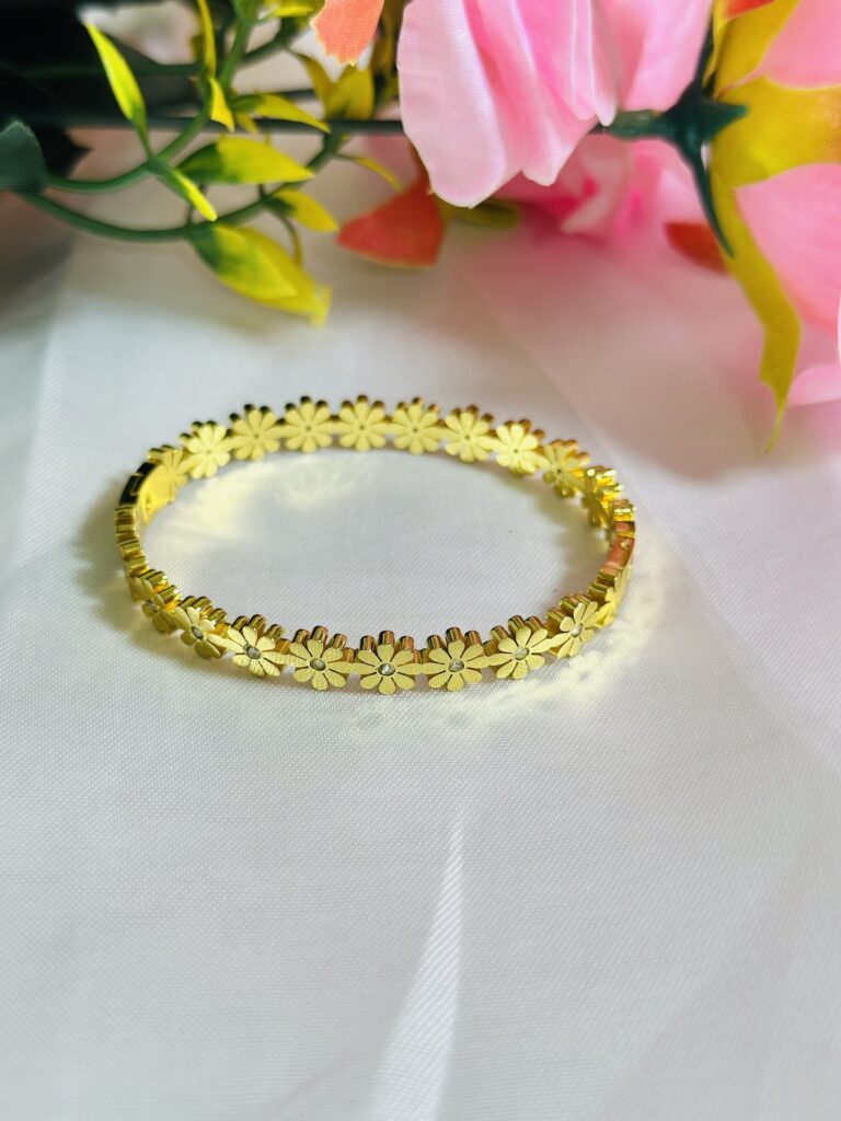 Anti Tarnish Daisy Bloom Statement Bangle